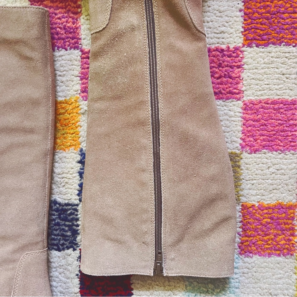 Seychelles Element Knee High Tall Boot, Genuine Suede Leather in Taupe size 6 - Picture 9 of 12